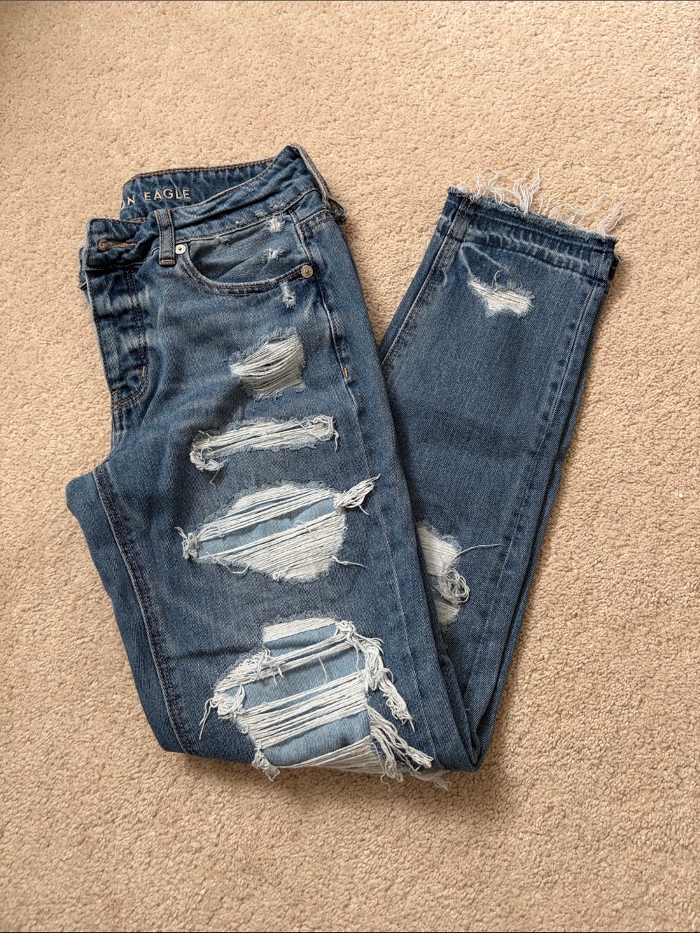 American Eagle W Distressed Jeans